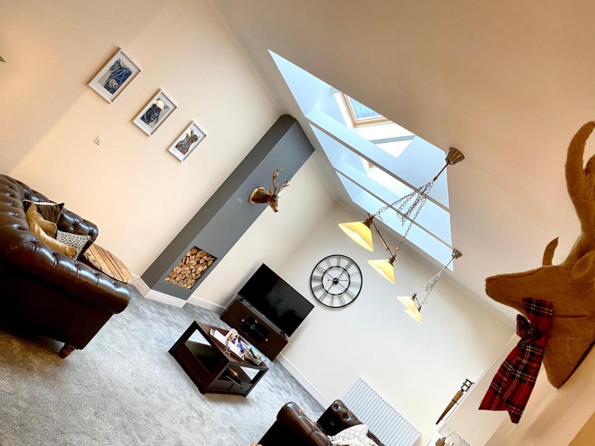 Serviced Accommodation Moray Lesmurdie House, Elgin - Free Parking, Free Wifi Bagian luar foto