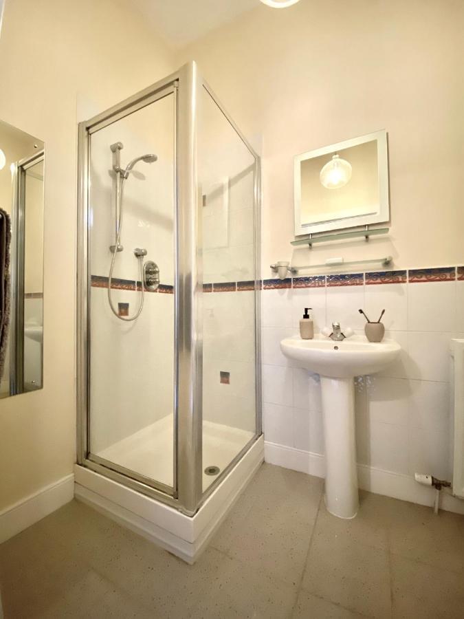 Serviced Accommodation Moray Lesmurdie House, Elgin - Free Parking, Free Wifi Bagian luar foto