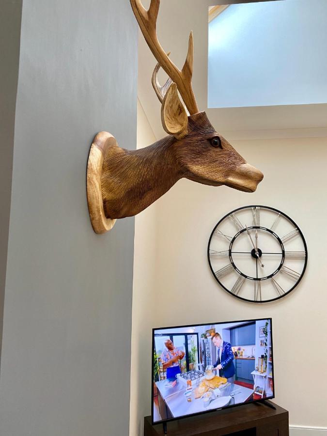 Serviced Accommodation Moray Lesmurdie House, Elgin - Free Parking, Free Wifi Bagian luar foto