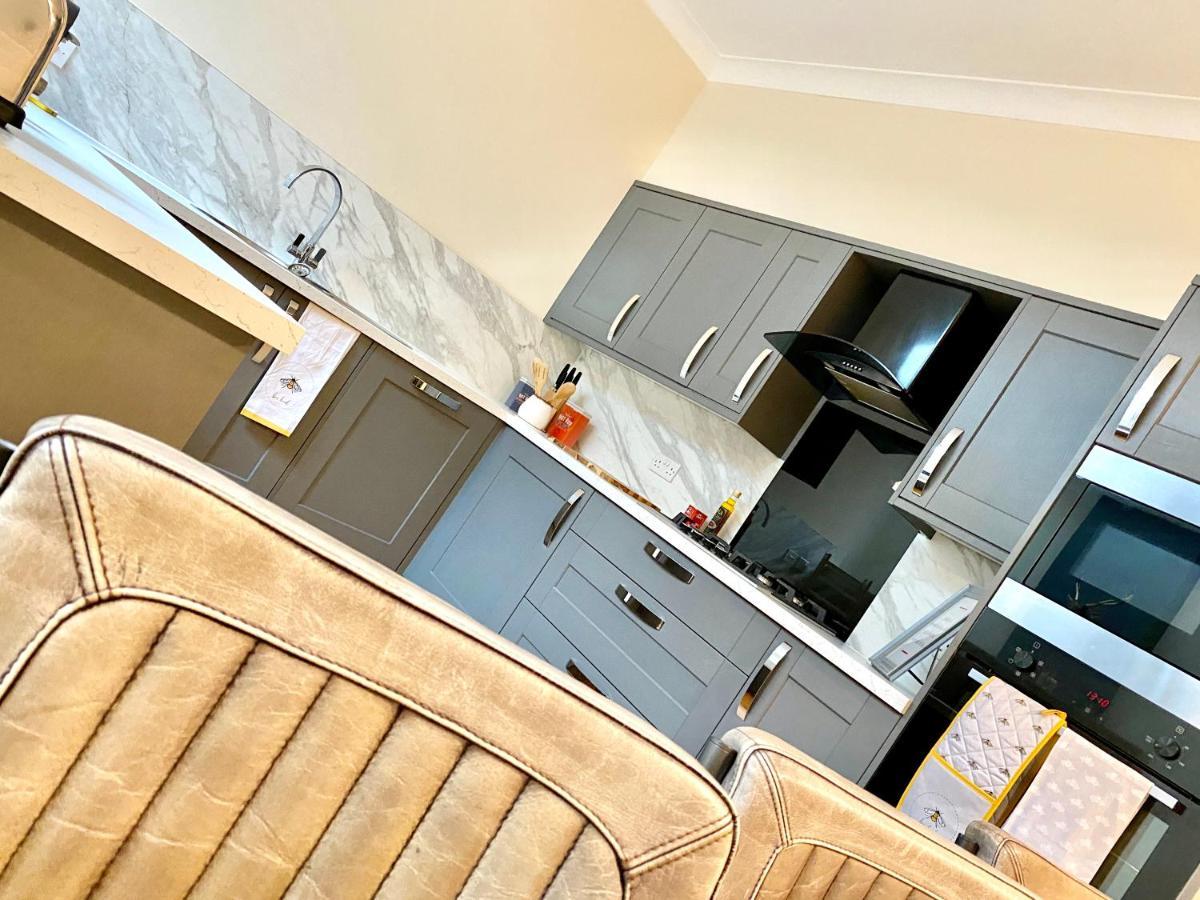 Serviced Accommodation Moray Lesmurdie House, Elgin - Free Parking, Free Wifi Bagian luar foto