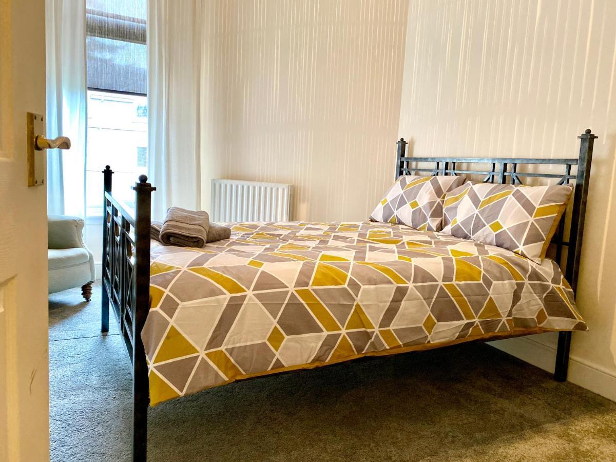 Serviced Accommodation Moray Lesmurdie House, Elgin - Free Parking, Free Wifi Bagian luar foto