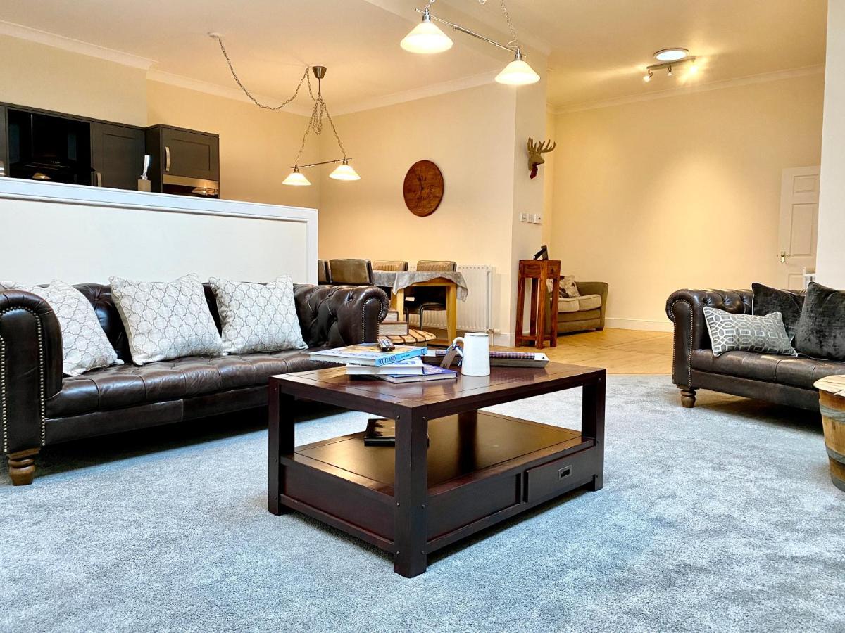 Serviced Accommodation Moray Lesmurdie House, Elgin - Free Parking, Free Wifi Bagian luar foto