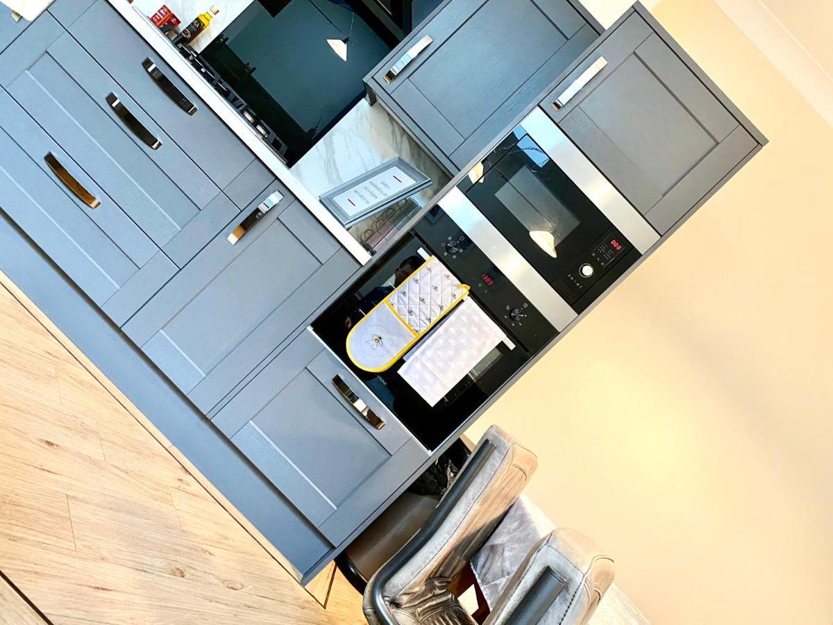 Serviced Accommodation Moray Lesmurdie House, Elgin - Free Parking, Free Wifi Bagian luar foto