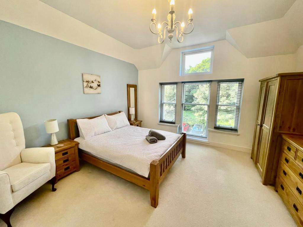 Serviced Accommodation Moray Lesmurdie House, Elgin - Free Parking, Free Wifi Bagian luar foto