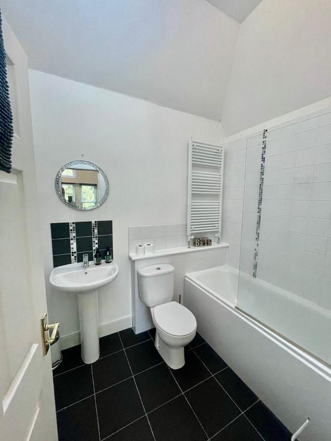 Serviced Accommodation Moray Lesmurdie House, Elgin - Free Parking, Free Wifi Bagian luar foto